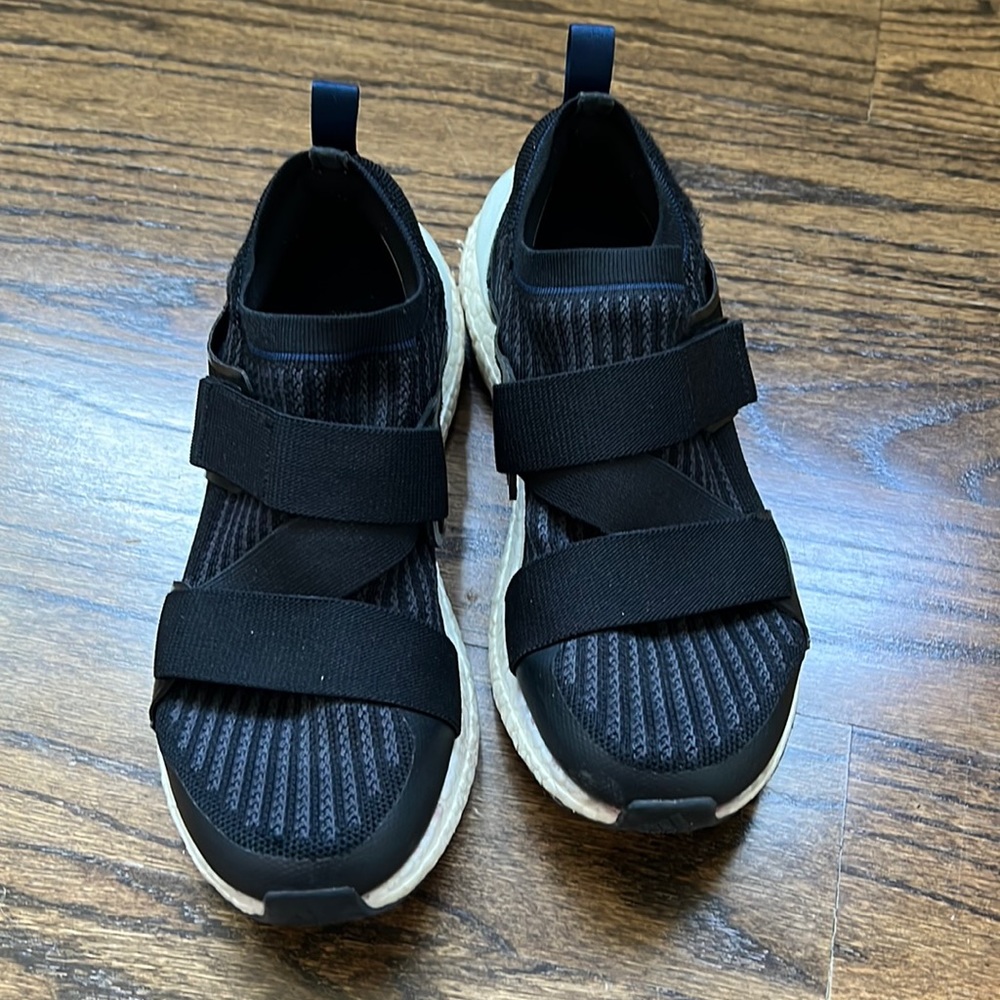 Adidas by Stella McCartney Black UltraBoost sneakers, very good condition